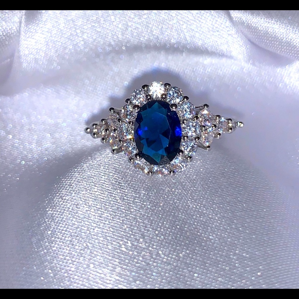 Real sterling silver 925 ring with sapphires blue - Picture 1 of 4